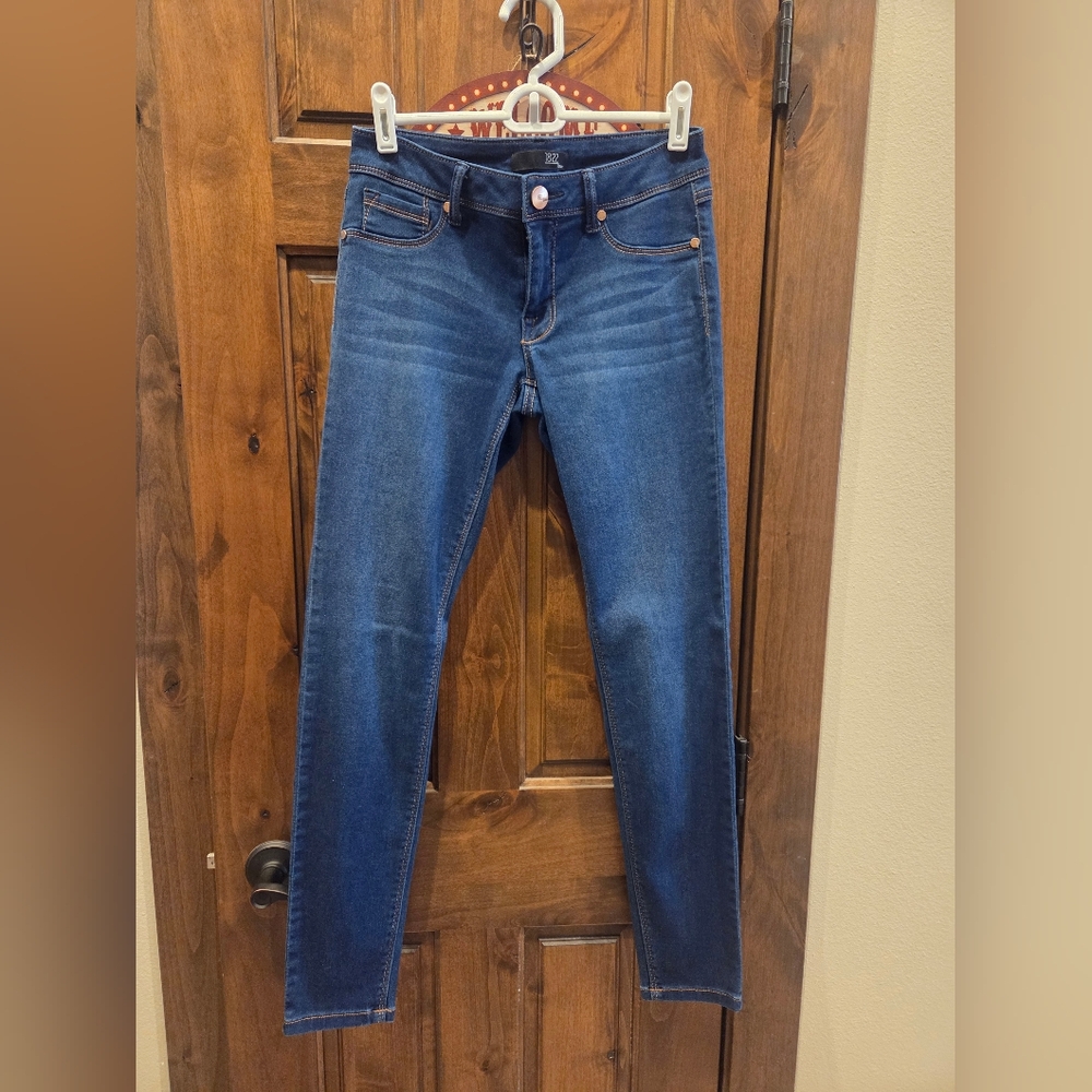 1822 Denim Wynter Low Rise Butter Skinny Jean